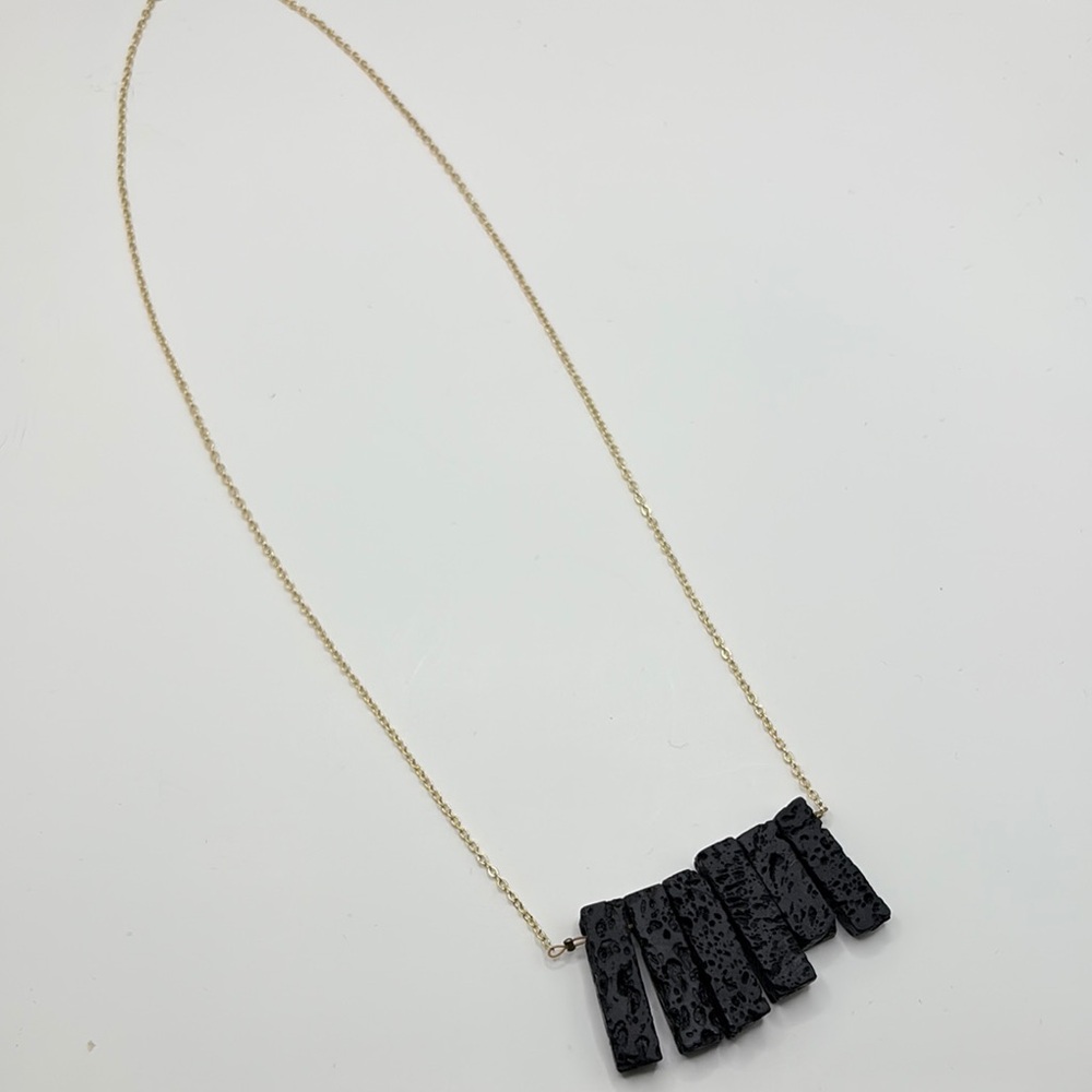 Elegant Black and Gold Necklace
